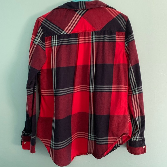 Fun unique button down great for Fall - Picture 2 of 2